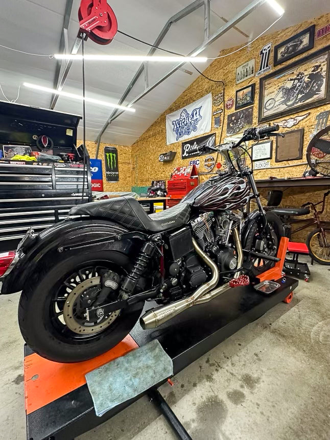 Stealth Pipes exhaust system fitted to Harley Dyna – 1996–2005 stainless headers and muffler, side view, photo 14 of 17