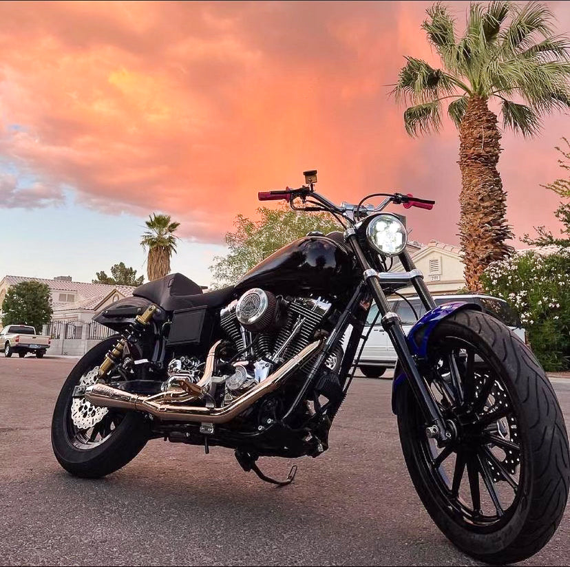 Stealth Pipes exhaust system fitted to Harley Dyna – 1996–2005 stainless headers and muffler, side view