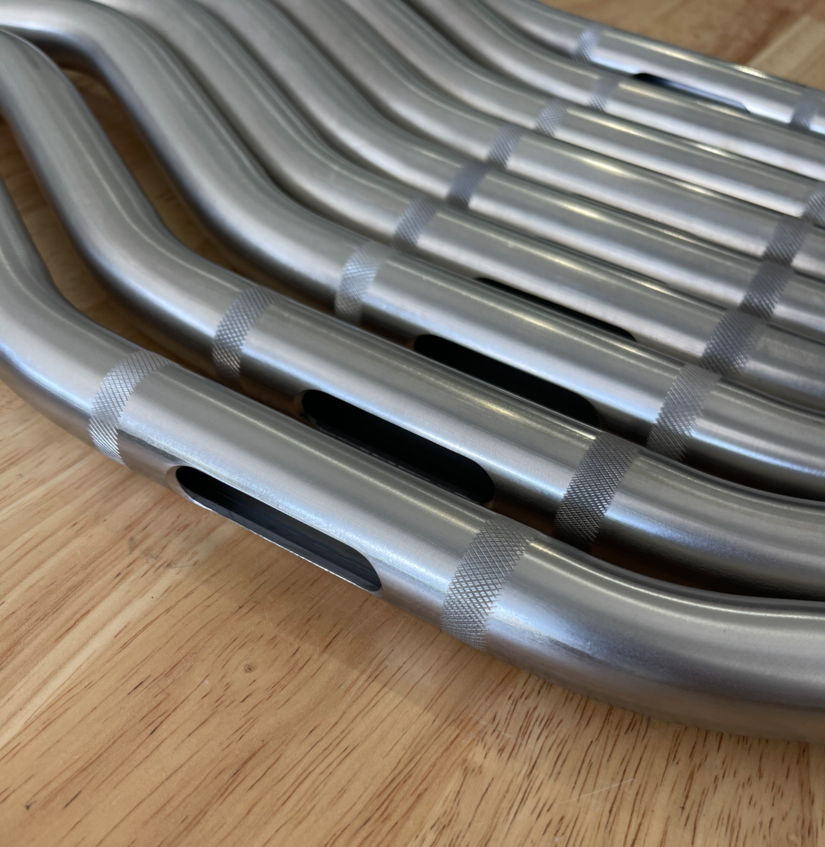 Stealth Pipes stainless steel handlebars – raw stainless construction, knurled clamping area for Harley models, photo 2 of 4