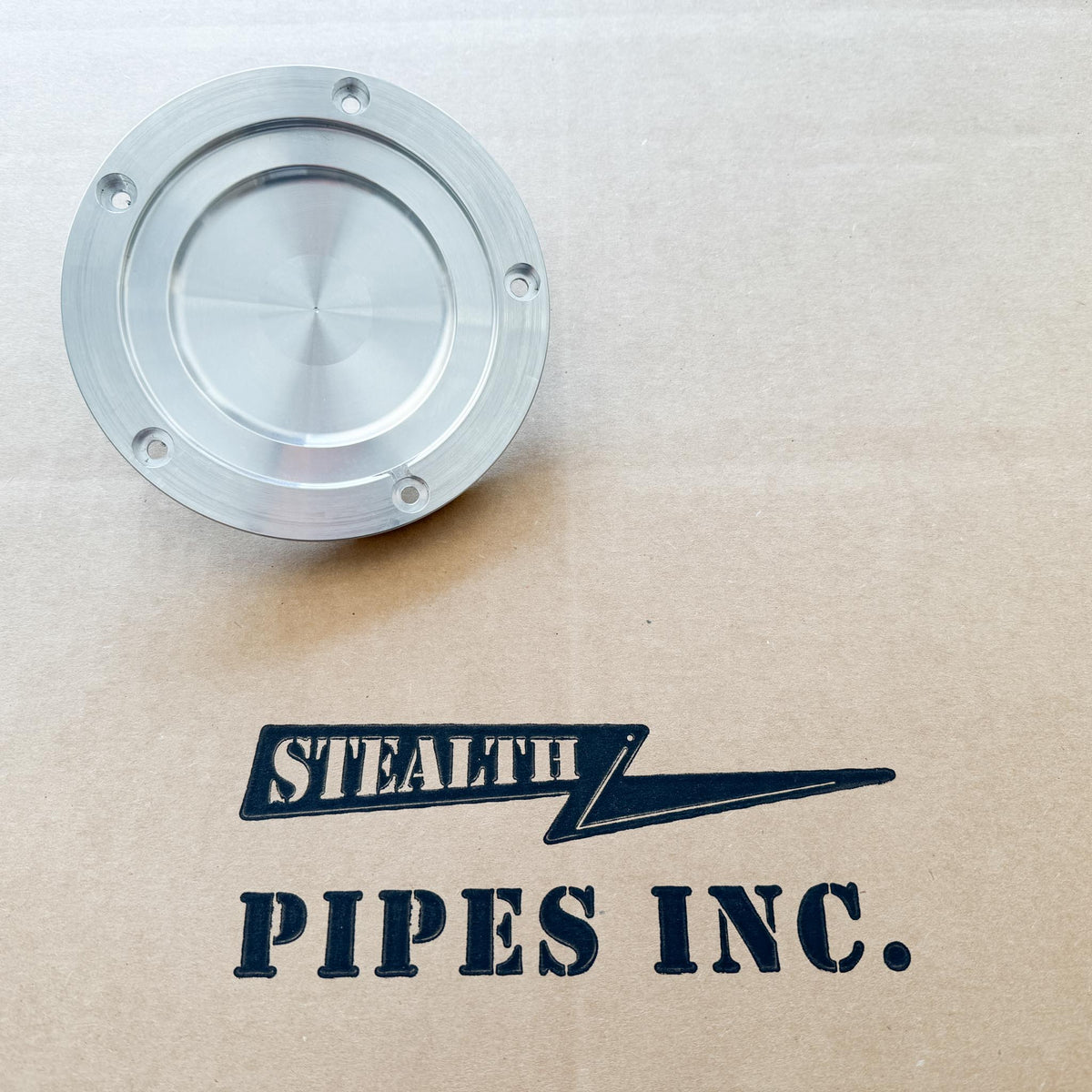 Stealth Pipes Twin Cam Derby Cover – aircraft grade aluminum with optional engraving, fits 1999–2019 Harley models, photo 4 of 4
