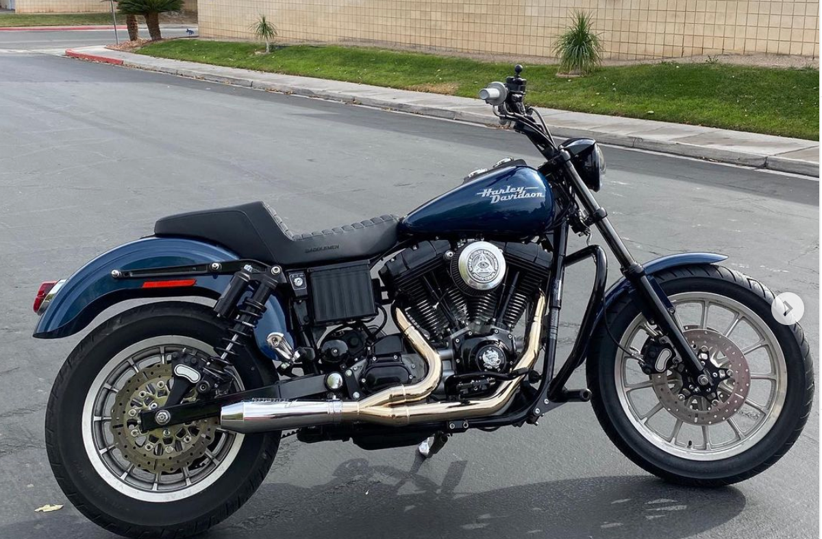 Stealth Pipes exhaust system fitted to Harley Dyna – 1996–2005 stainless headers and muffler, side view, photo 9 of 17
