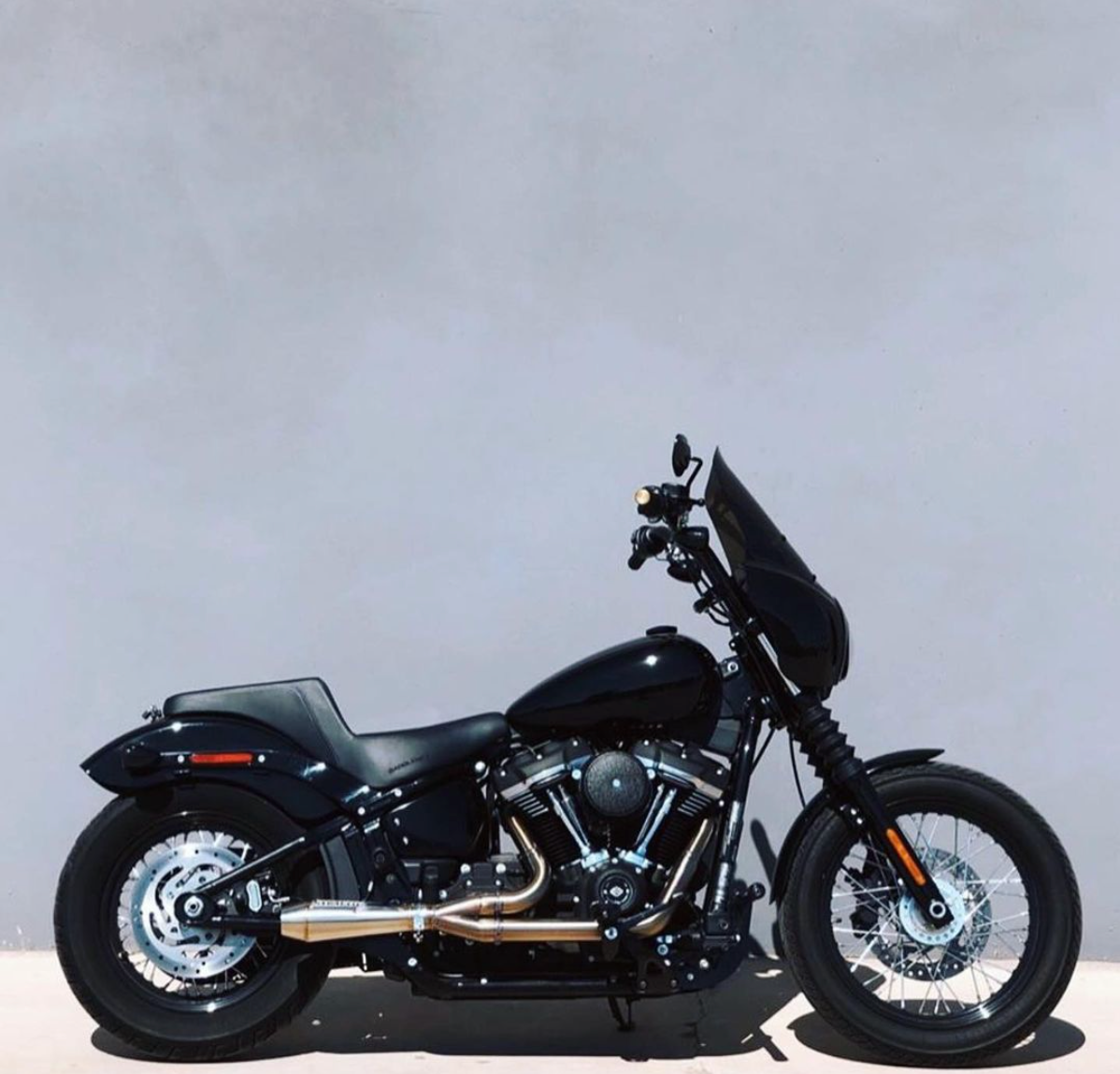 2017–2025 Harley M8 Softail motorcycle with Stealth Pipes exhaust system installed – American-made performance muffler, photo 4 of 36