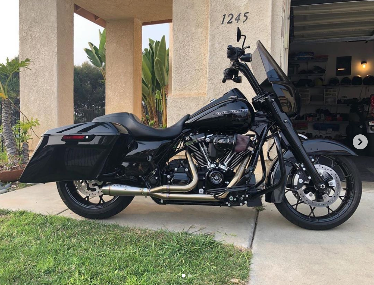 2017–2025 Harley M8 Bagger with Stealth Pipes stainless exhaust system – American-made performance upgrade, photo 9 of 30